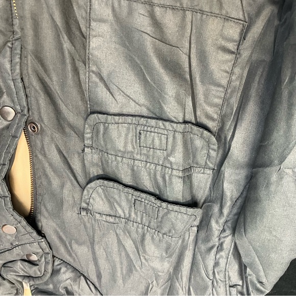 Amazing vintage jacket made in USA. Vest jacket combo and lots of zippers - Picture 8 of 12